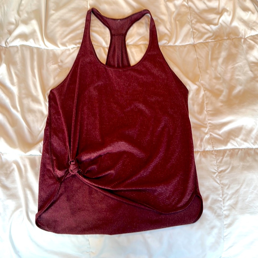 EUC lululemon purple/plum size 6 tank top